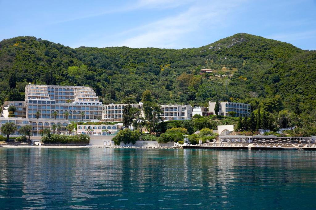 MarBella, Mar-Bella Collection Hotel