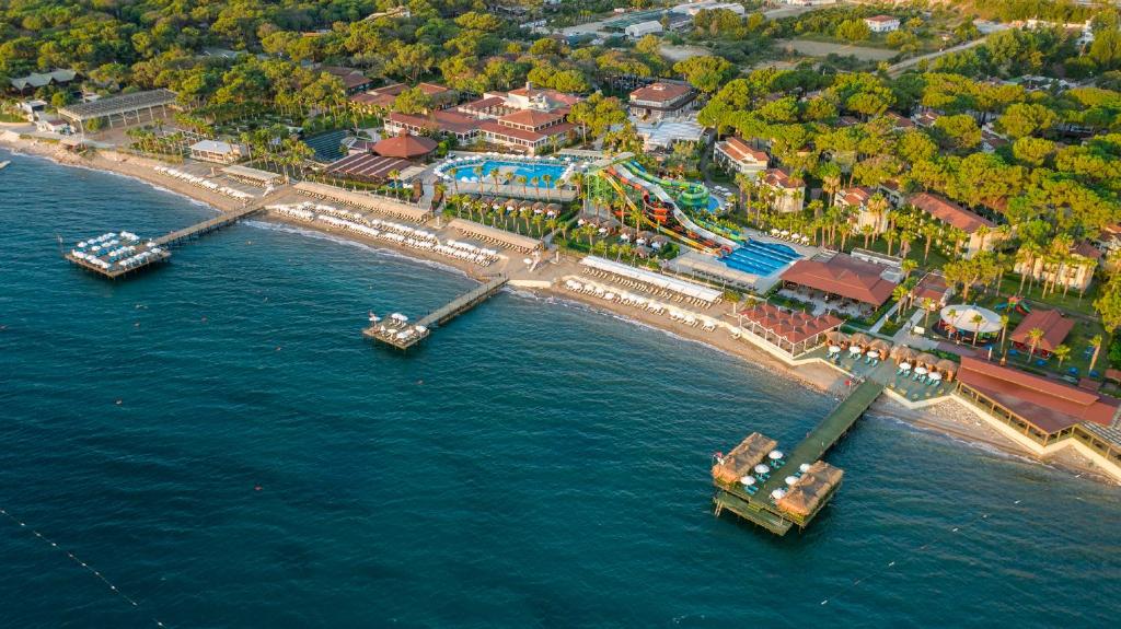 Crystal Flora Beach Resort