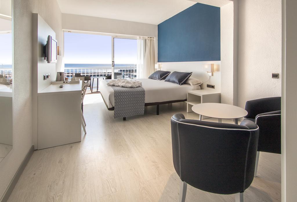 Hotel Catalonia del Mar - Adults Only