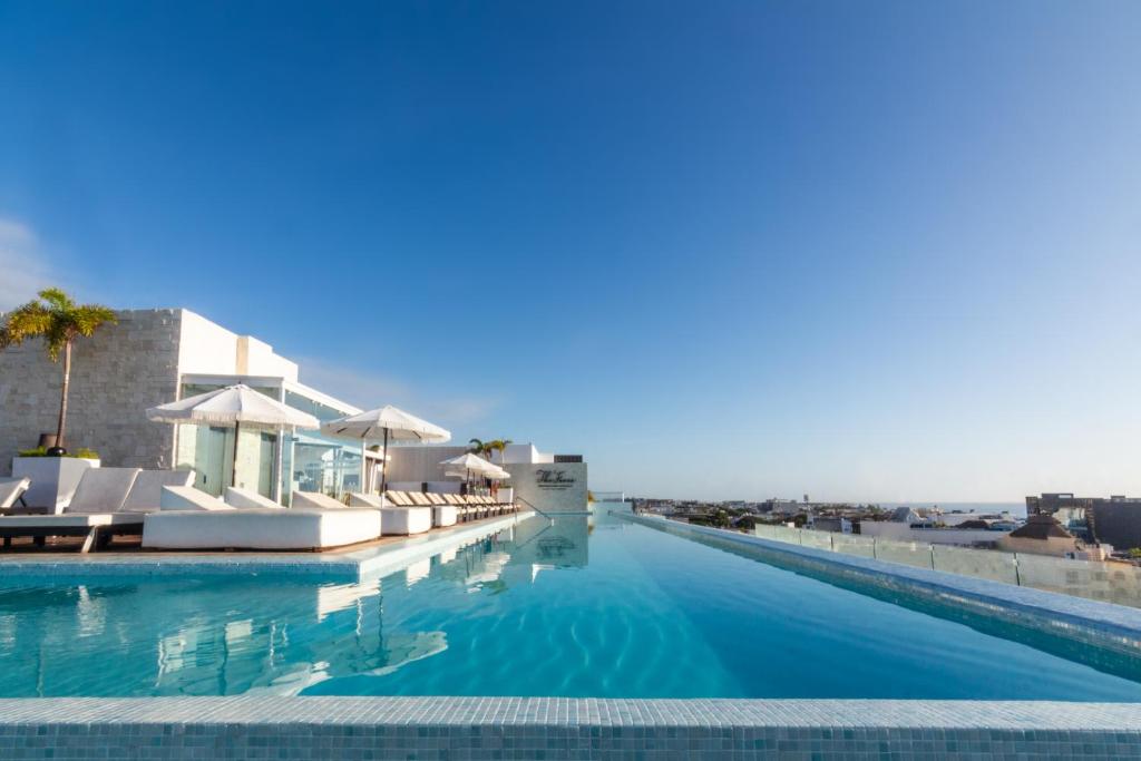 The Fives Downtown Hotel & Residences