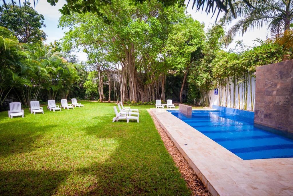 Nina Hotel and Beach Club