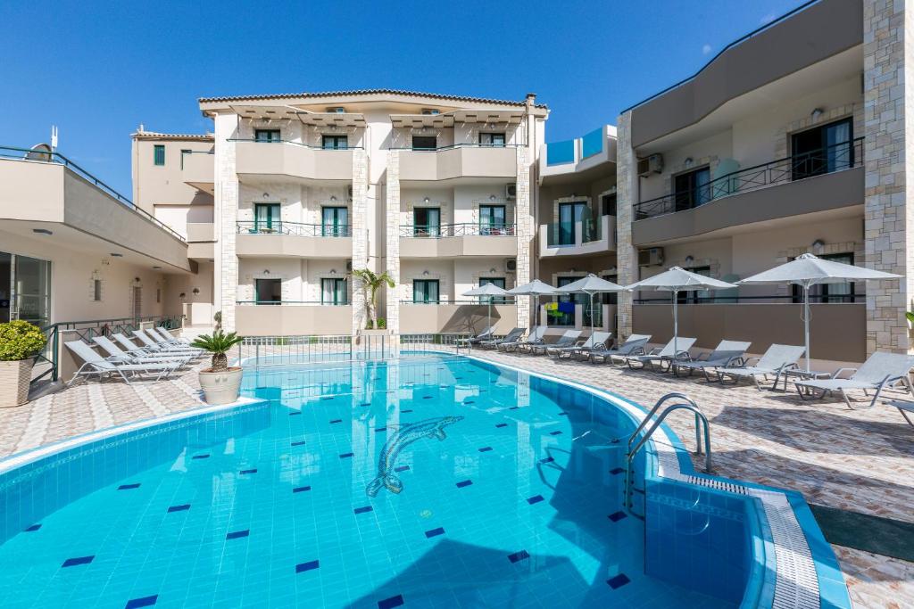 Amalia Apartments and Studios